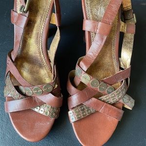 Size 7 Nine West dressy heels. Excellent condition